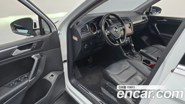 Volkswagen Tiguan (II) 2.0 TDI Prestige 2018 — фото 10