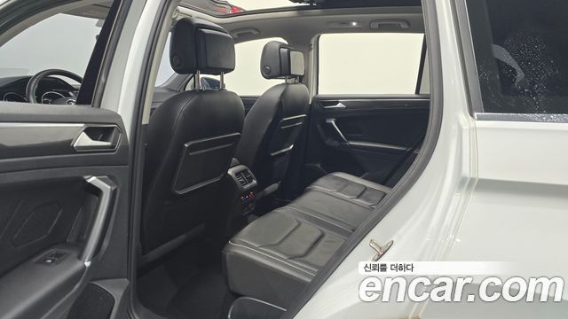 Volkswagen Tiguan (II) 2.0 TDI Prestige 2018 — фото 11