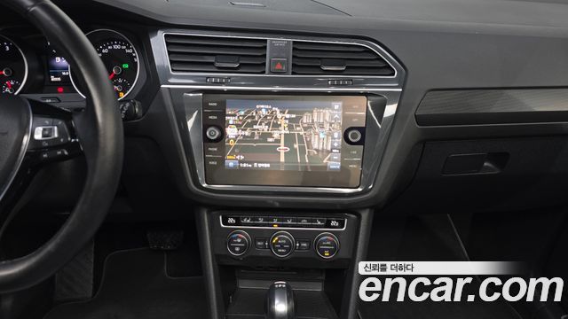 Volkswagen Tiguan (II) 2.0 TDI Prestige 2018 — фото 13