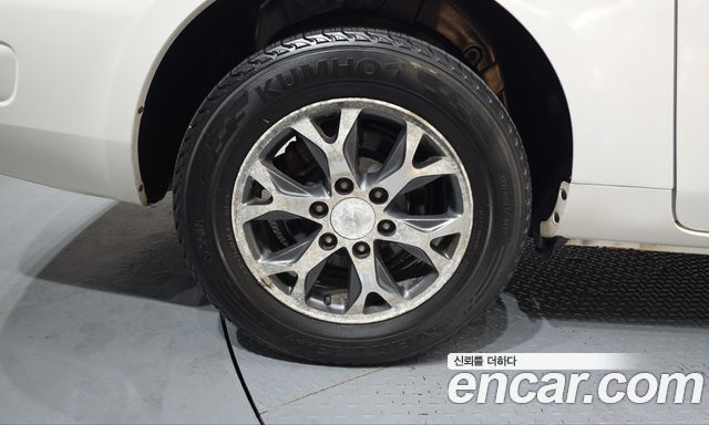 Kia Carnival R New Carnival Limousine GLX High-Deluxe 2014 — фото 5