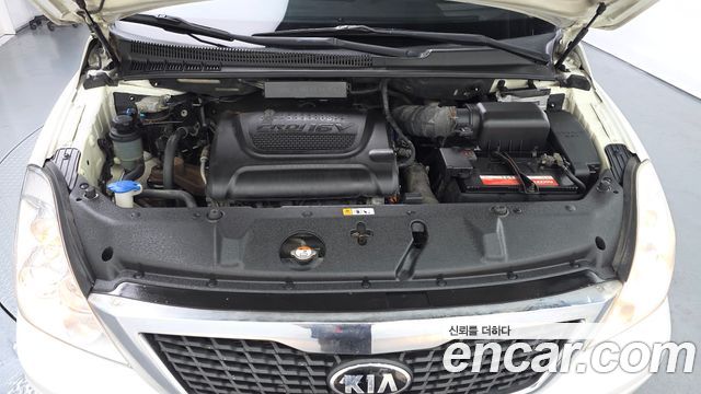 Kia Carnival R New Carnival Limousine GLX High-Deluxe 2014 — фото 6