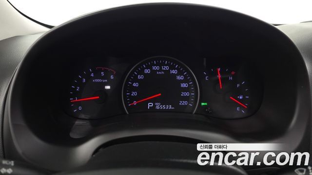 Kia Carnival R New Carnival Limousine GLX High-Deluxe 2014 — фото 8
