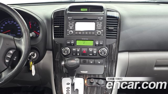 Kia Carnival R New Carnival Limousine GLX High-Deluxe 2014 — фото 13
