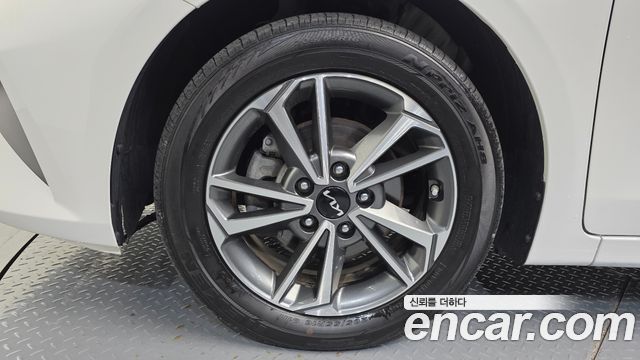 Kia K3 (II) 1.6 Prestige 2022 — фото 5
