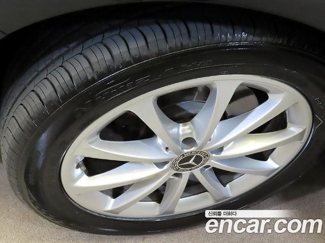 Mercedes-Benz A-Class (W177) A220 Hatchback 2019 — фото 24