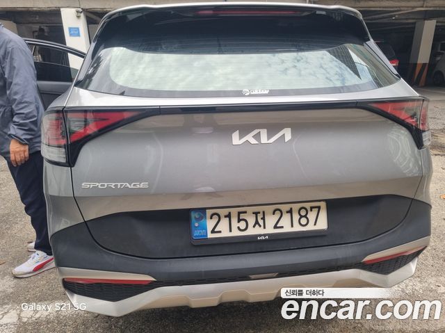Kia Sportage (V) Gasoline 1.6 Turbo 2WD Prestige 2024 — фото 4