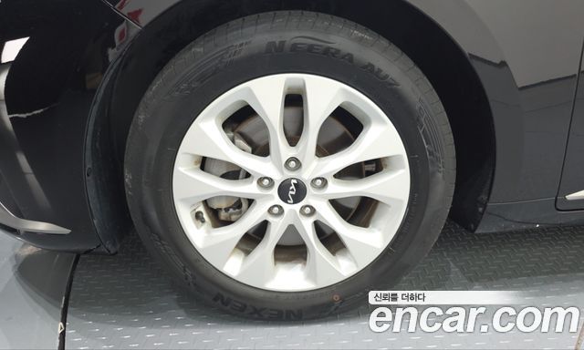 Kia K8 2.5 Gasoline 2WD Noblesse 2022 — фото 5