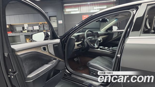 Kia K8 2.5 Gasoline 2WD Noblesse 2022 — фото 10