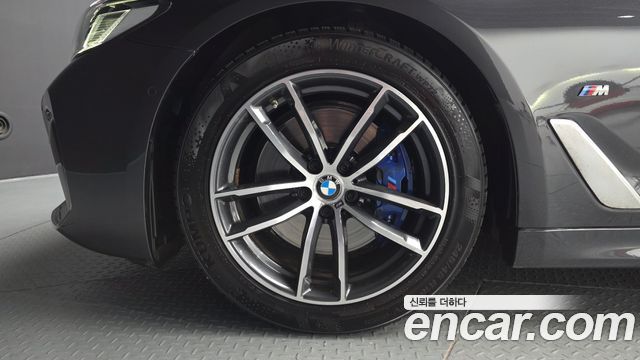BMW 5 Series (G30) 520i M Sport 2022 — фото 5