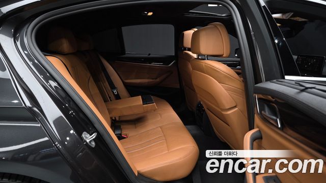 BMW 5 Series (G30) 520i M Sport 2022 — фото 11