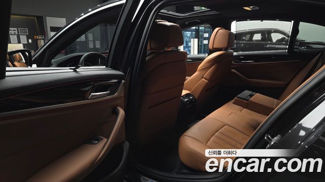 BMW 5 Series (G30) 520i M Sport 2022 — фото 12