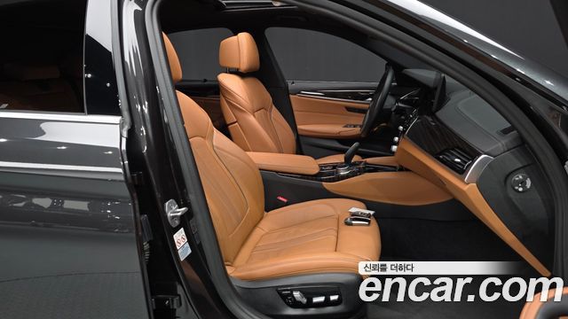 BMW 5 Series (G30) 520i M Sport 2022 — фото 26