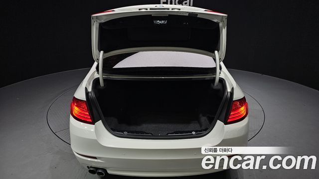 BMW 5 Series (F10) 528i 2015 — фото 20