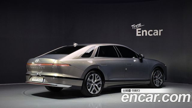 Hyundai Grandeur (GN7) 2,5 Gasoline 2WD Exclusive 2024 — фото 2