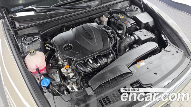 Hyundai Grandeur (GN7) 2,5 Gasoline 2WD Exclusive 2024 — фото 6
