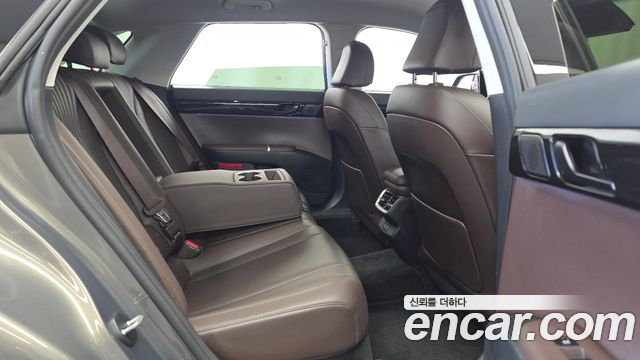 Hyundai Grandeur (GN7) 2,5 Gasoline 2WD Exclusive 2024 — фото 12