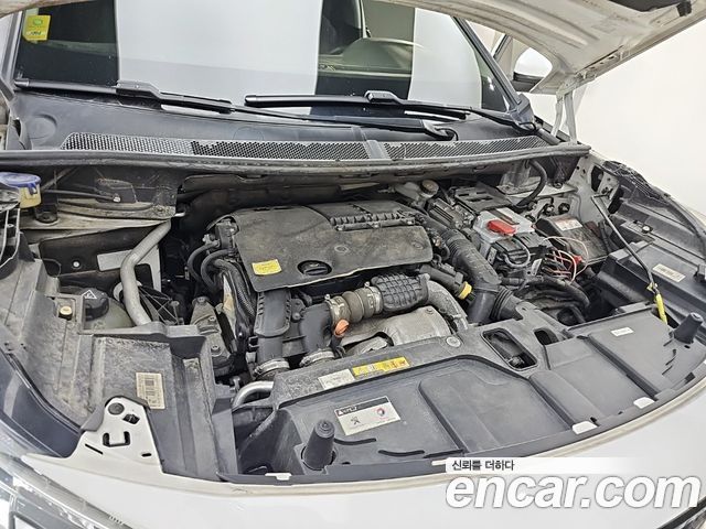 Peugeot 5008 (II) 1.6 BlueHDi Allure 2018 — фото 6