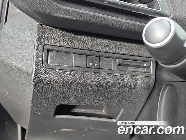 Peugeot 5008 (II) 1.6 BlueHDi Allure 2018 — фото 17