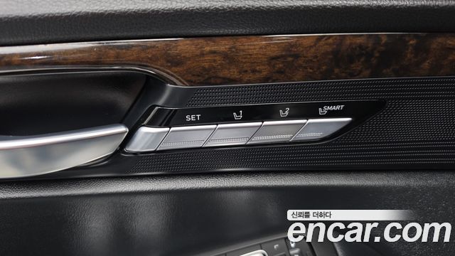 Genesis G90 3.8 AWD Luxury 2021 — фото 35
