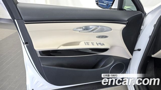 Genesis GV70 2.5T Gasoline 2WD 2021 — фото 24