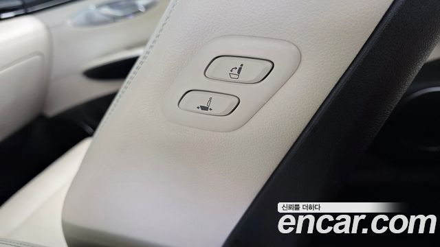 Genesis GV70 2.5T Gasoline 2WD 2021 — фото 31