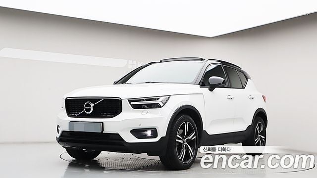 Volvo XC40 B4 R-Design