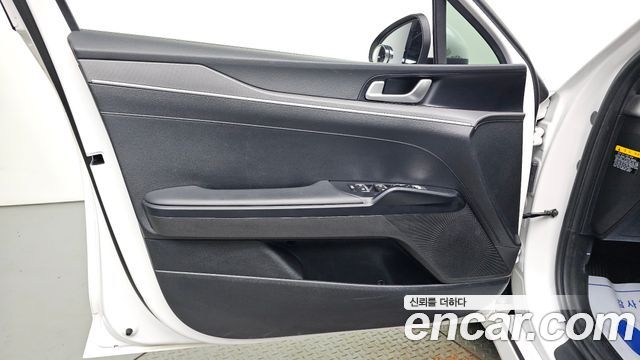 Kia K5 (III) 2.0 Prestige 2020 — фото 24