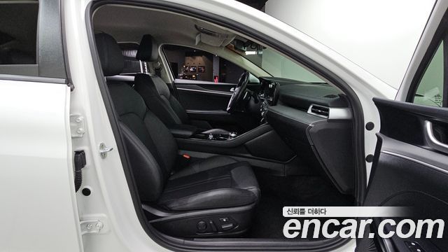 Kia K5 (III) 2.0 Prestige 2020 — фото 26
