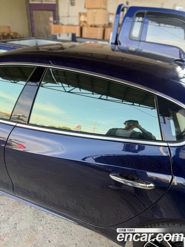 Maserati Quattroporte S Q4 3.0 V6 Gransport 2018 — фото 6