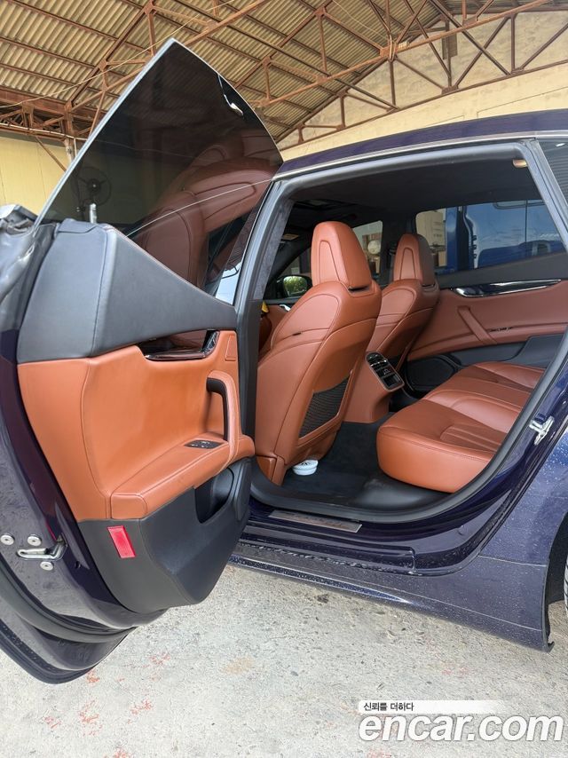 Maserati Quattroporte S Q4 3.0 V6 Gransport 2018 — фото 16