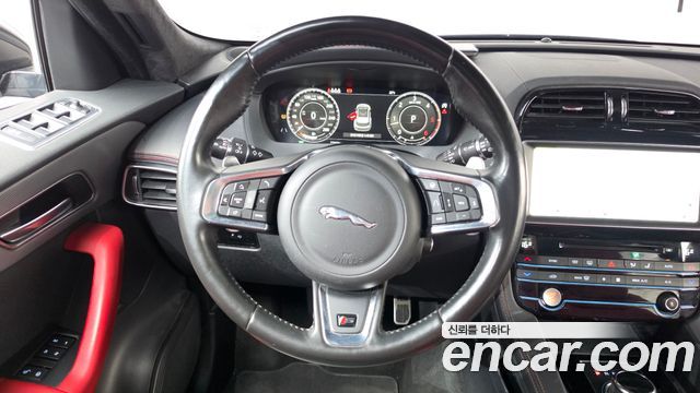 Jaguar F-PACE 30d S 2019 — фото 15
