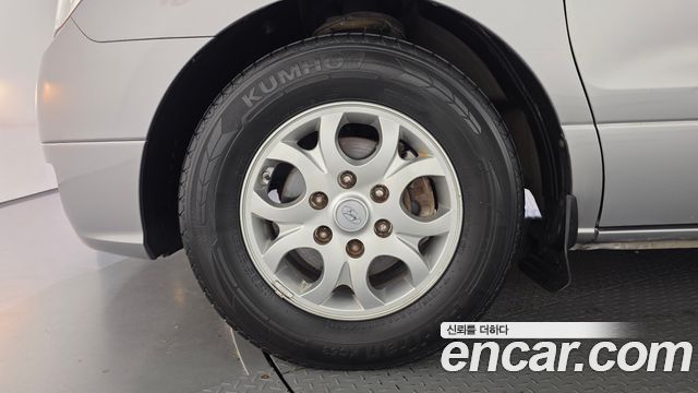 Hyundai Grand Starex 3-Seater VAN CVX Deluxe 2015 — фото 5