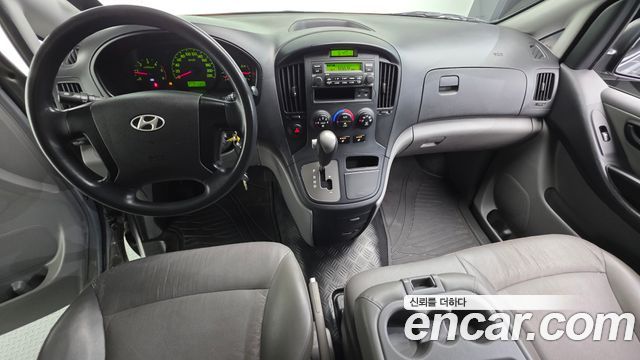 Hyundai Grand Starex 3-Seater VAN CVX Deluxe 2015 — фото 7
