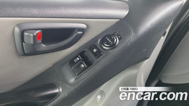 Hyundai Grand Starex 3-Seater VAN CVX Deluxe 2015 — фото 16