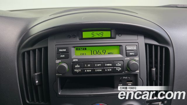 Hyundai Grand Starex 3-Seater VAN CVX Deluxe 2015 — фото 18