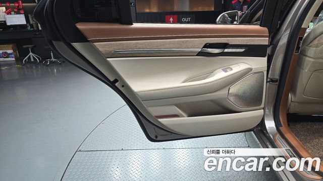 Genesis G90 3.8 AWD Prestige 2019 — фото 25