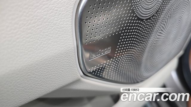 Genesis G90 3.8 AWD Prestige 2019 — фото 31