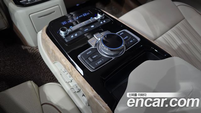 Genesis G90 3.8 AWD Prestige 2019 — фото 38