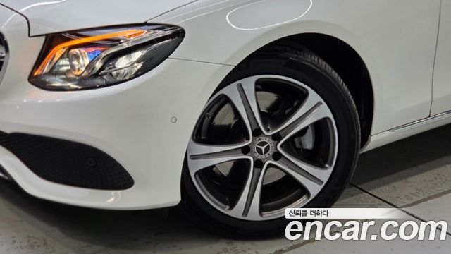 Mercedes-Benz E-Class (W213) E220d Avantgarde 2019 — фото 3