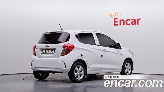 Chevrolet Spark LT 2022 — фото 2