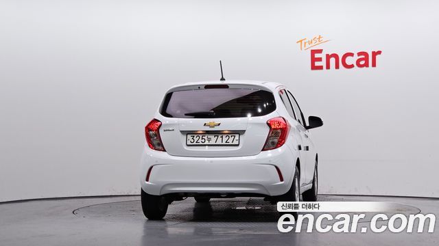 Chevrolet Spark LT 2022 — фото 4