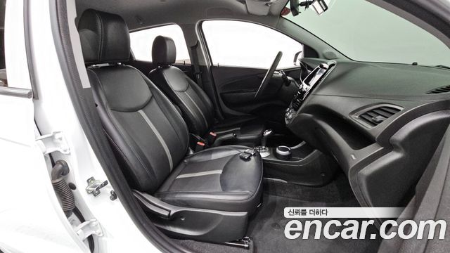 Chevrolet Spark LT 2022 — фото 12