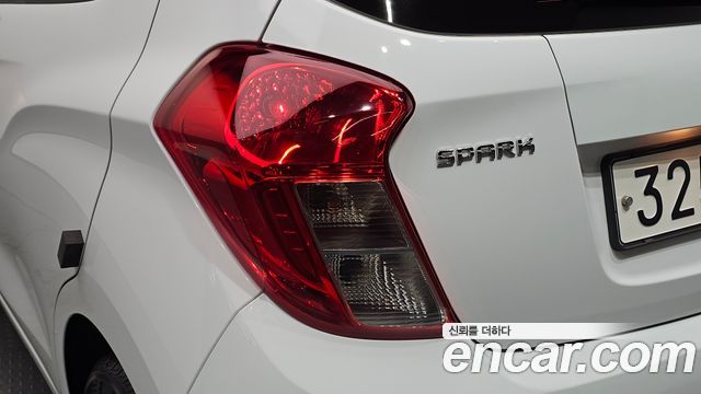 Chevrolet Spark LT 2022 — фото 23