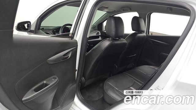 Chevrolet Spark LT 2022 — фото 26