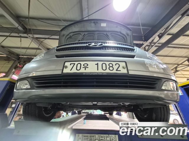 Hyundai Grand Starex 4WD 12-Seater Wagon CVX Luxury