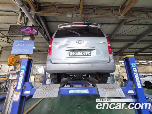Hyundai Grand Starex 4WD 12-Seater Wagon CVX Luxury 2015 — фото 2