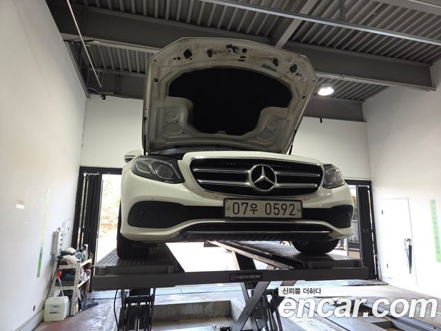 Mercedes-Benz E-Class (W213) E220d Avantgarde