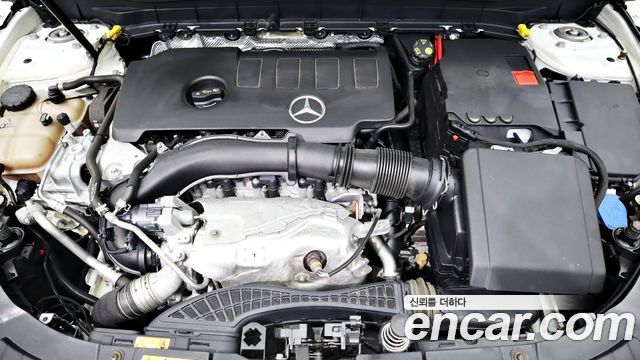 Mercedes-Benz GLB-Class (X247) GLB220 2021 — фото 6