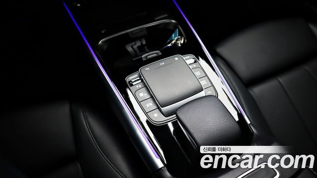 Mercedes-Benz GLB-Class (X247) GLB220 2021 — фото 21