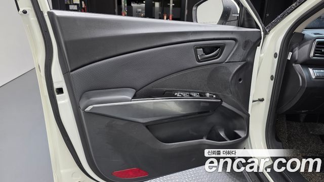 KG Mobility (SsangYong) Very New Tivoli Gasoline 1.5 2WD V1 2022 — фото 24
